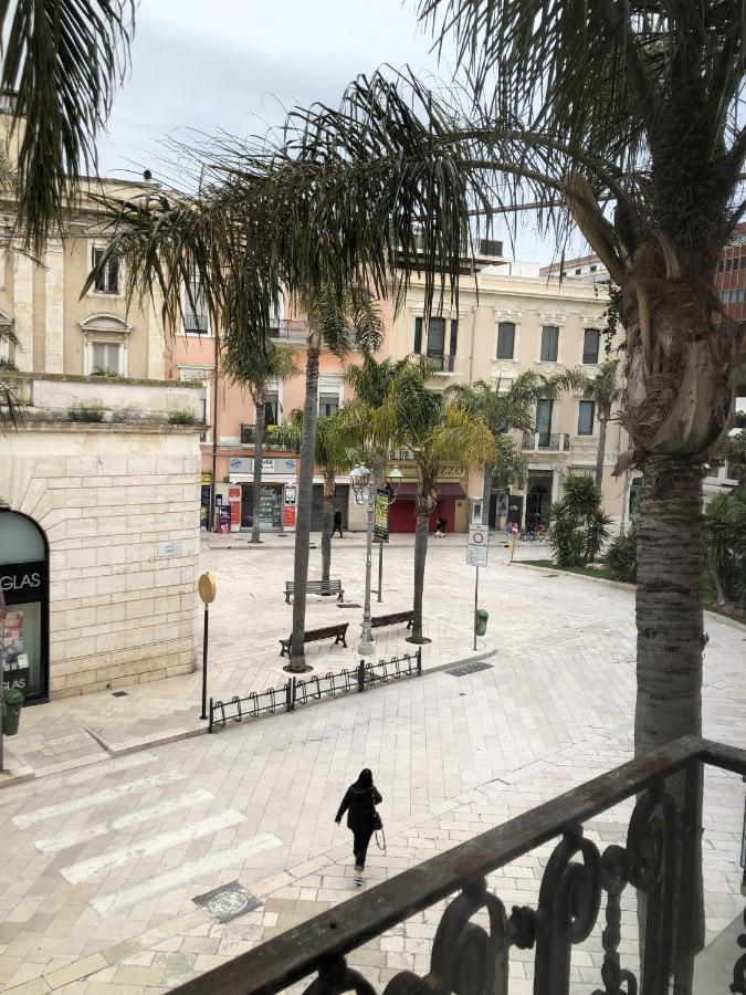 Appartamento Palazzo sul Corso Brindisi Esterno foto