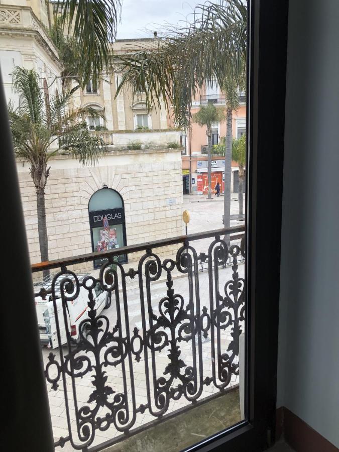 Appartamento Palazzo sul Corso Brindisi Esterno foto