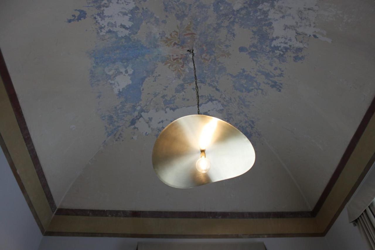 Appartamento Palazzo sul Corso Brindisi Esterno foto