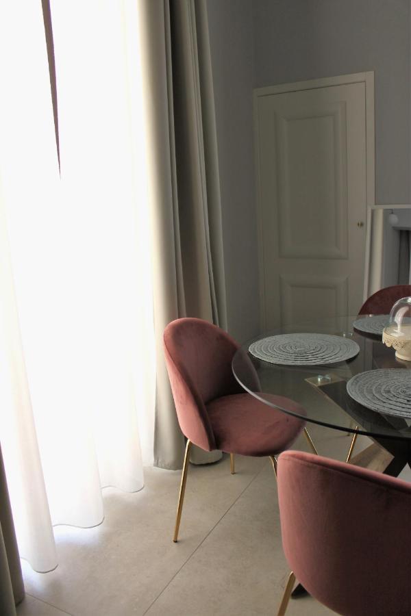 Appartamento Palazzo sul Corso Brindisi Esterno foto