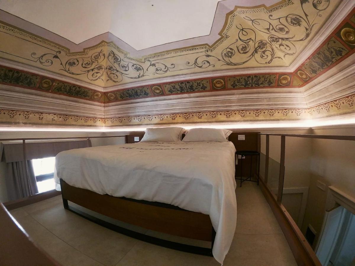 Appartamento Palazzo sul Corso Brindisi Esterno foto