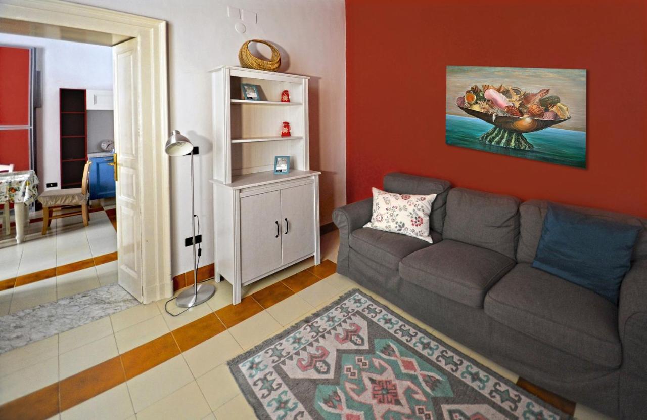 Appartamento Palazzo sul Corso Brindisi Esterno foto
